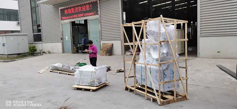 1-10片湿巾机发往广东客户 1-10片湿巾机发往广东客户