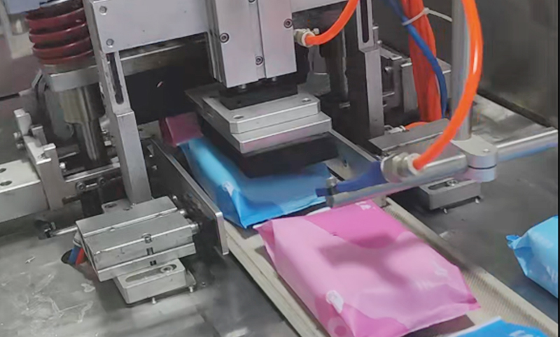 6道全自动湿巾生产线