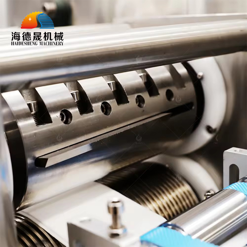 6道半自动湿巾设备