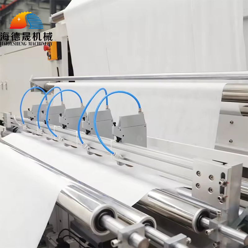 6道半自动湿巾设备